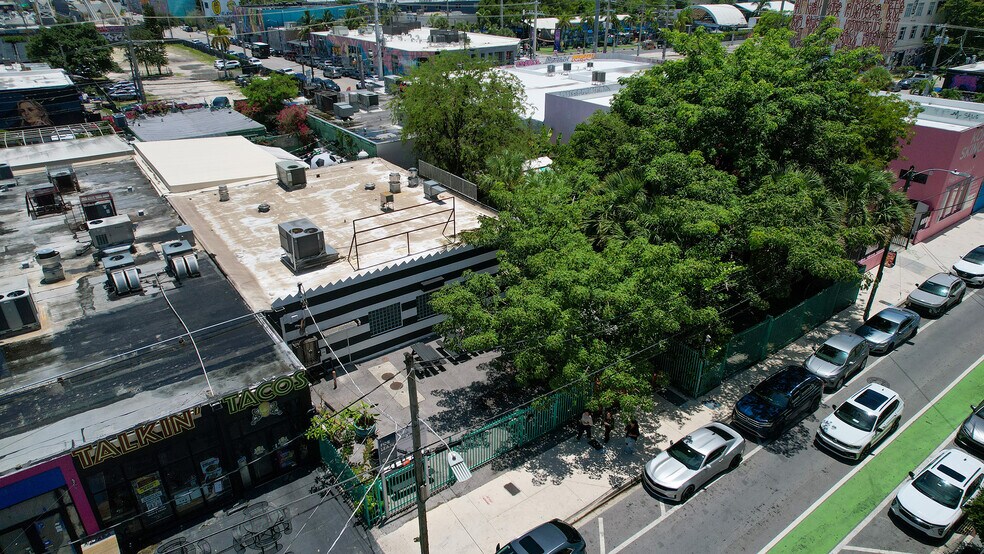 More Photos Of 176 NW 24th St, Miami Restaurant For Lease