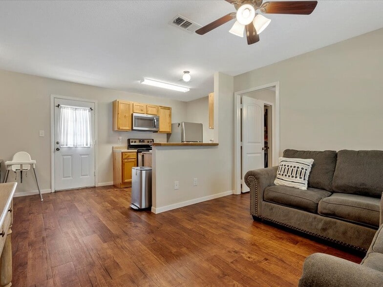 More Photos Of 3205 Sam Rayburn, Brookeland Apartments For Sale