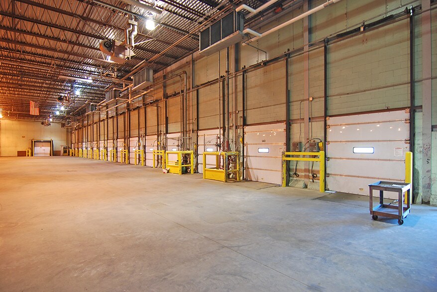 More Photos Of 200 Meadow Rd, Boston Refrigeration Cold Storage For Lease