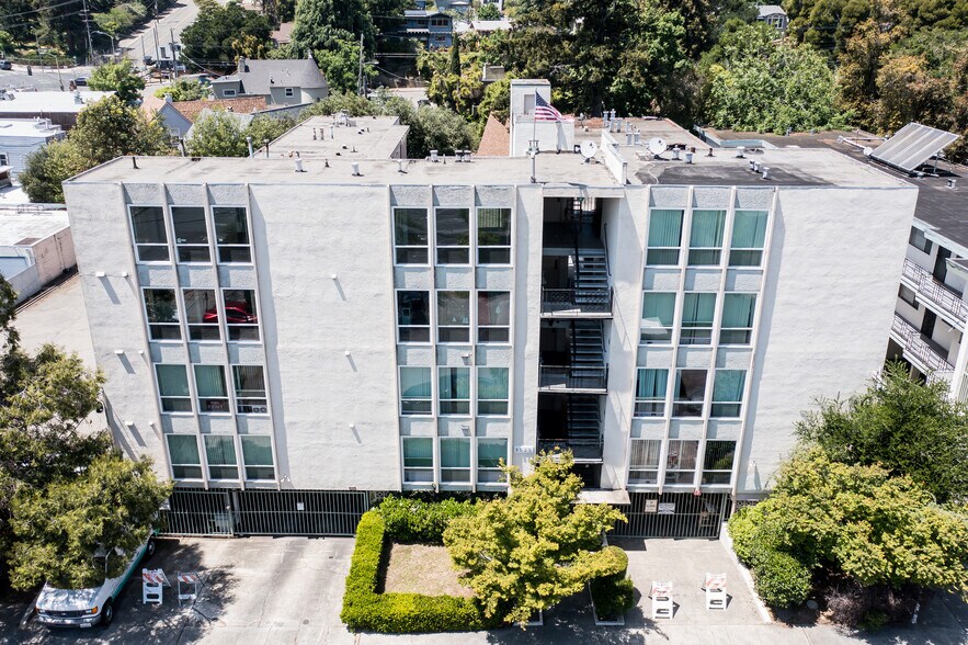 More Photos Of 3525 Dimond Ave, Oakland Apartments For Sale