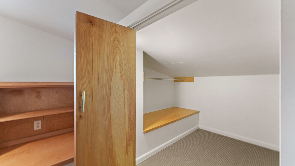 More Photos Of 1320 E Pump Station Rd, Fayetteville Light Manufacturing For Sale