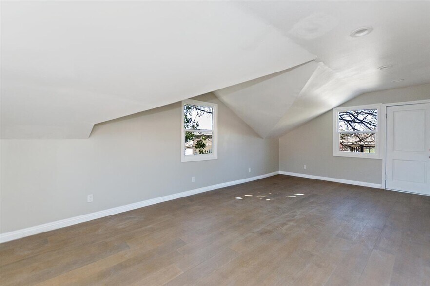 More Photos Of 1703 S Burlington Ave, Los Angeles Apartments For Sale