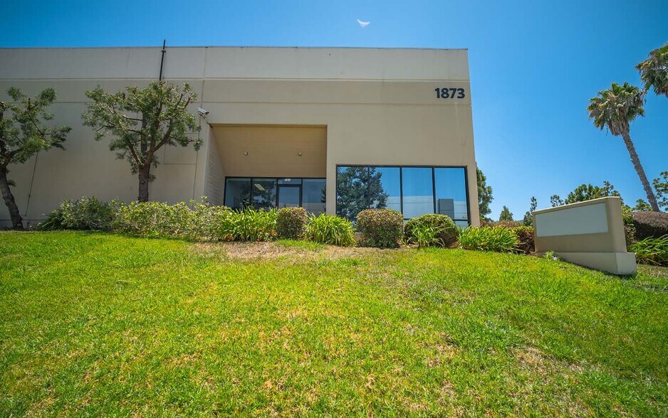 More Photos Of 1873 Diamond St, San Marcos Warehouse For Sale