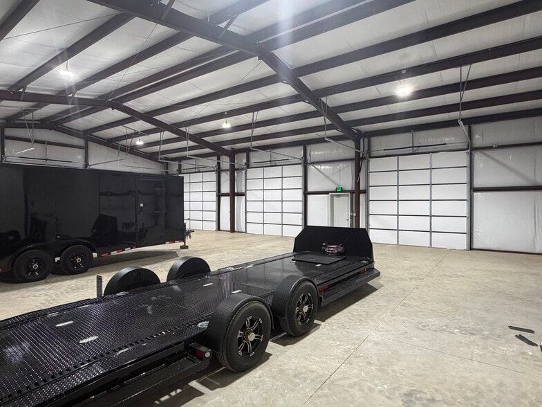 More Photos Of 6880 Rendon Bloodworth, Fort Worth Light Distribution For Sale