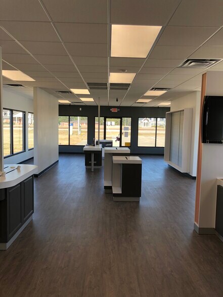 More Photos Of 3107 E 1st St, Vidalia Storefront Retail Office For Lease