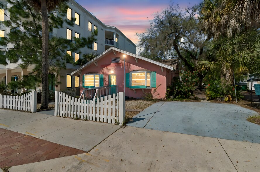 More Photos Of 123 2nd Ave S, Safety Harbor Freestanding For Lease