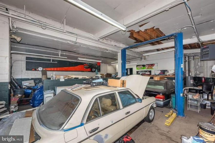 More Photos Of 3605 Wilkens Ave, Baltimore Auto Repair For Sale