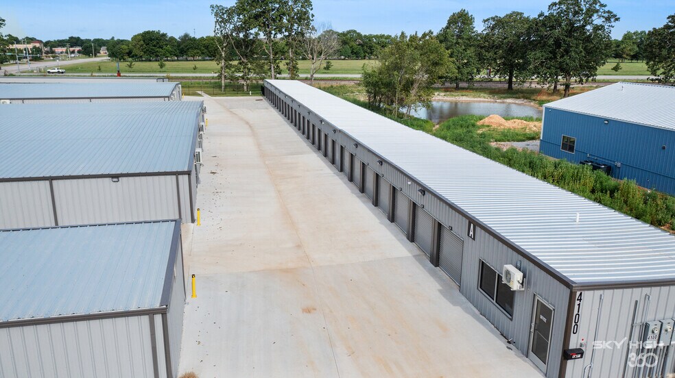 More Photos Of 753 W Pleasant Grove Rd, Rogers Self Storage For Sale