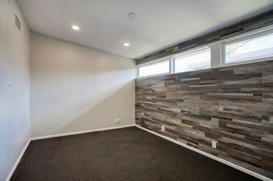 More Photos Of 1502 W Osborn Rd, Phoenix Office For Sale