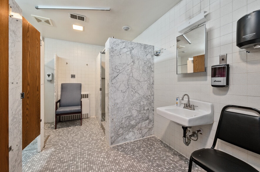 More Photos Of 123 Hamilton Ave, Turtle Creek Healthcare For Sale