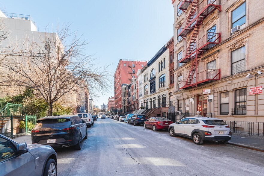 More Photos Of 220 W 122nd St, New York Apartments For Sale