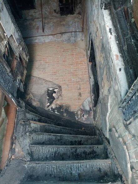 More Photos Of 1010-1016 E Main St, Columbus Storefront Retail Residential For Sale