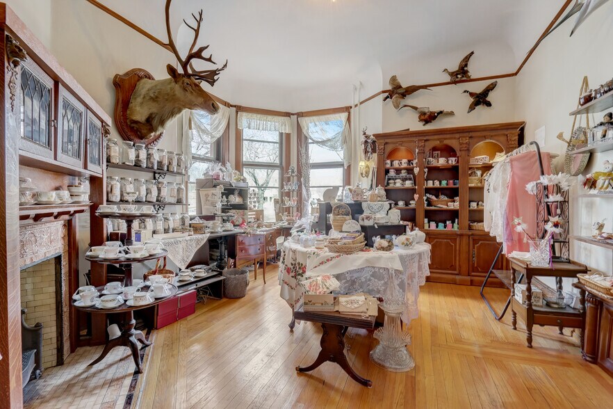 More Photos Of 3209 W Wells St, Milwaukee Hospitality For Sale