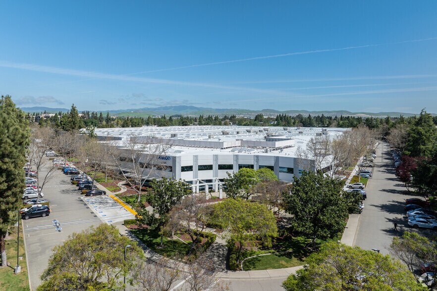 More Photos Of 4225 Hacienda Dr, Pleasanton Warehouse For Lease