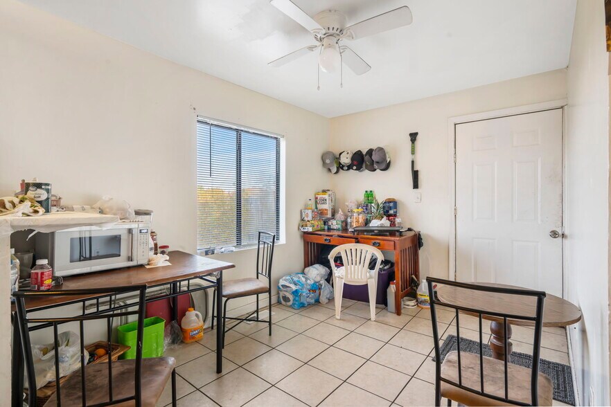 More Photos Of 1107-1109 W 76 Country Blvd, Branson General Retail For Sale