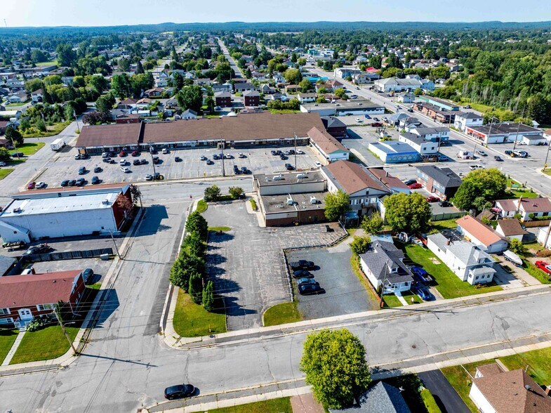 More Photos Of 29 Main St E, Chelmsford Office For Sale
