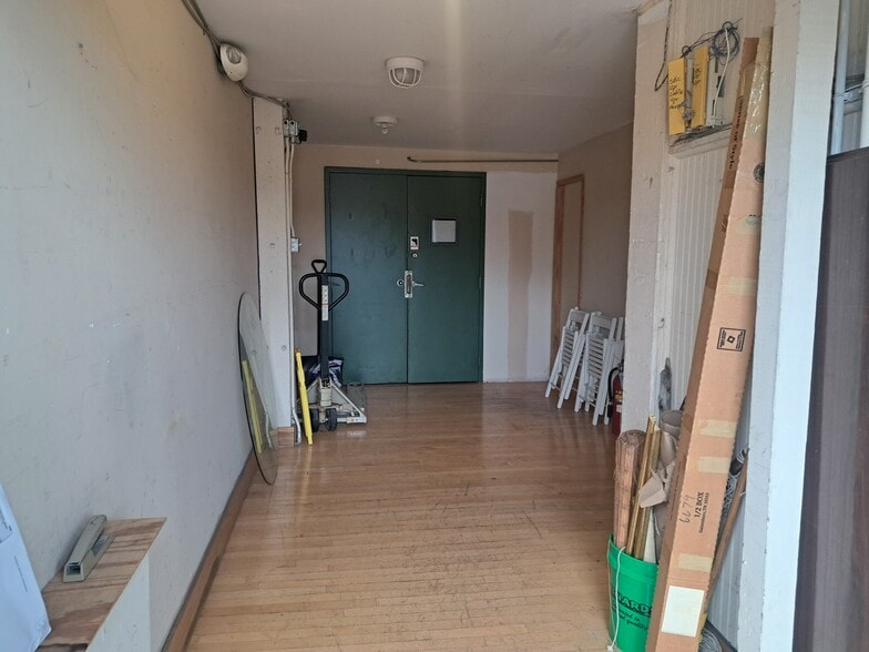 More Photos Of 1319 Washington Ave, Saint Louis General Retail For Sale