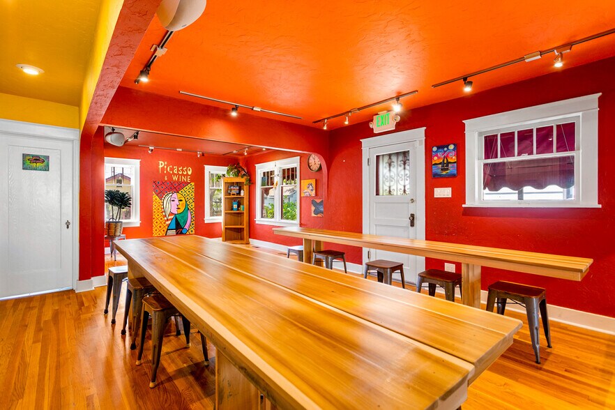 More Photos Of 146 Vassar St, Reno Freestanding For Sale