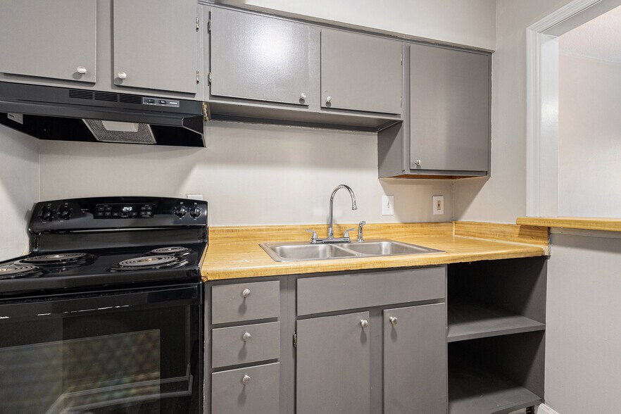 More Photos Of 2418 Green Springs Hwy, Birmingham Multifamily For Sale