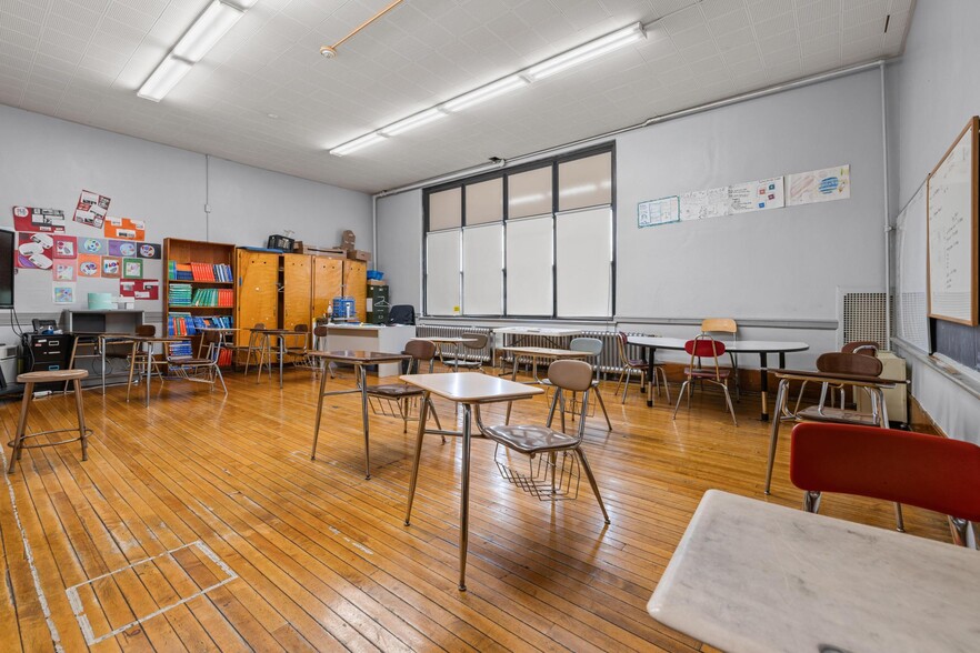 More Photos Of 21 Davidson Ave, Buffalo Schools For Sale