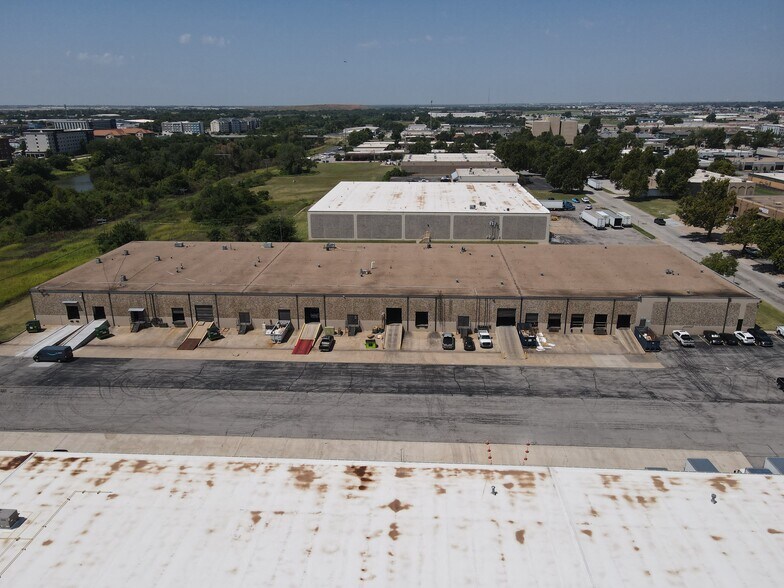More Photos Of 4130-4150 Will Rogers Pky, Oklahoma City Warehouse For Lease