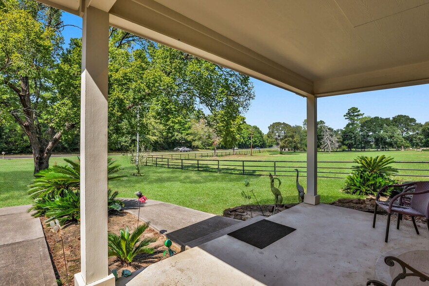 More Photos Of 19094 FM 2854 Rd, Montgomery Office Residential For Sale