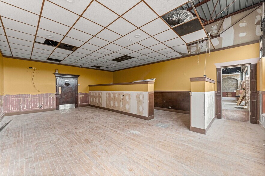 More Photos Of 10290-10296 S 78th Ave, Palos Hills Freestanding For Lease