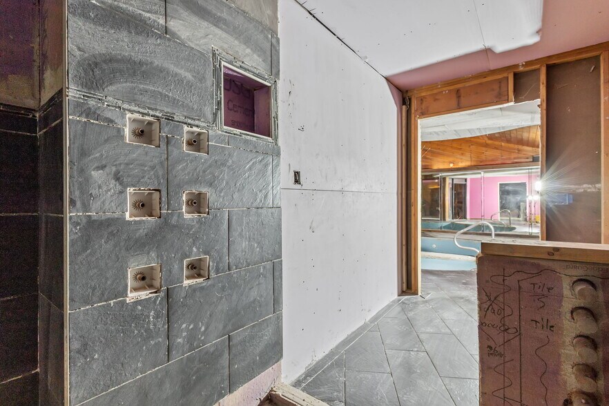 More Photos Of 2507 E 1100 N, Demotte Apartments For Sale