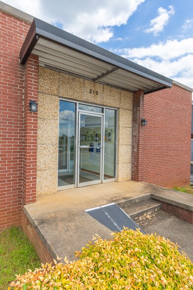 More Photos Of 210 N McDuffie St, Anderson Office For Sale