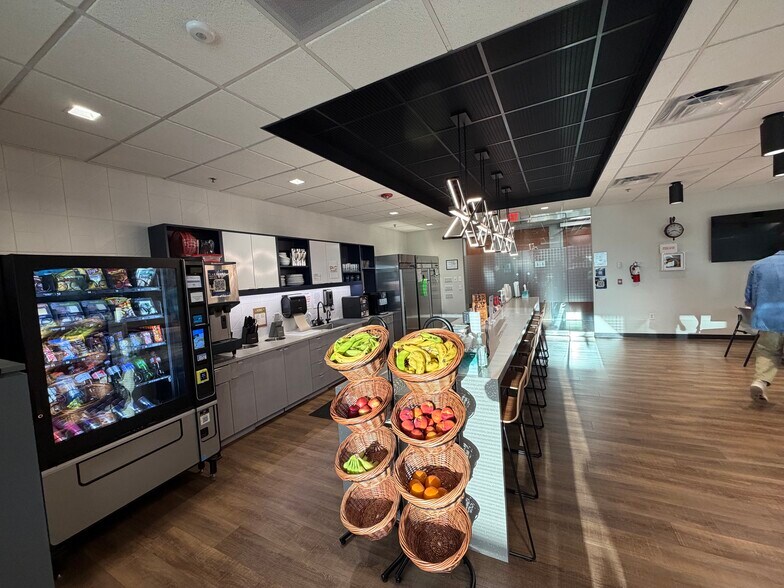 More Photos Of 3800 Lewiston St, Aurora Office For Lease