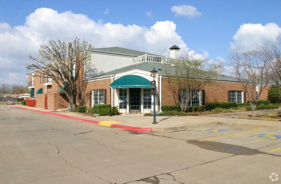 More Photos Of 3120 W Britton Rd, Oklahoma City Office For Lease