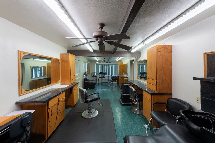 More Photos Of 1264 US Highway 281, Wichita Falls Service For Sale