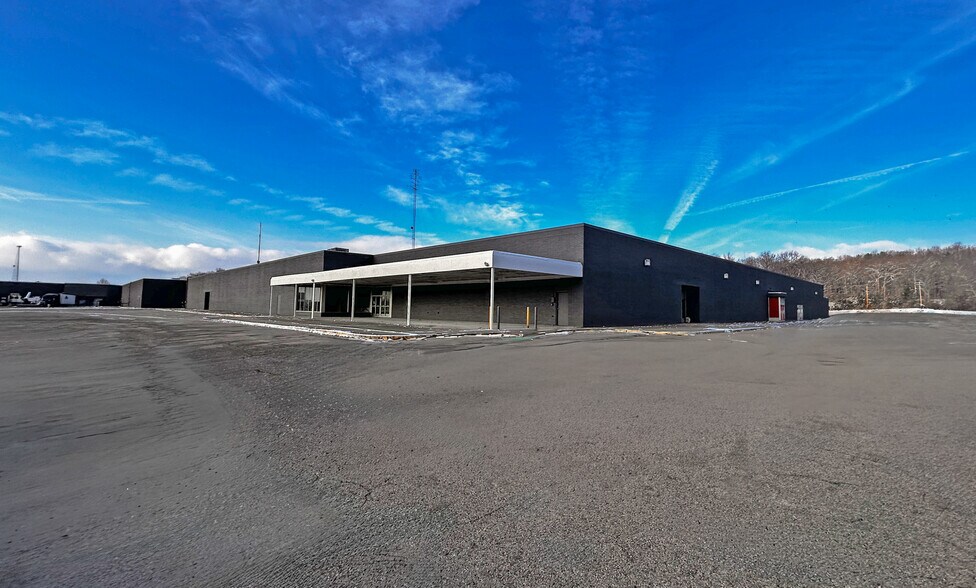 Primary Photo Of 1475 Upper Valley Pike, Springfield Light Distribution For Lease