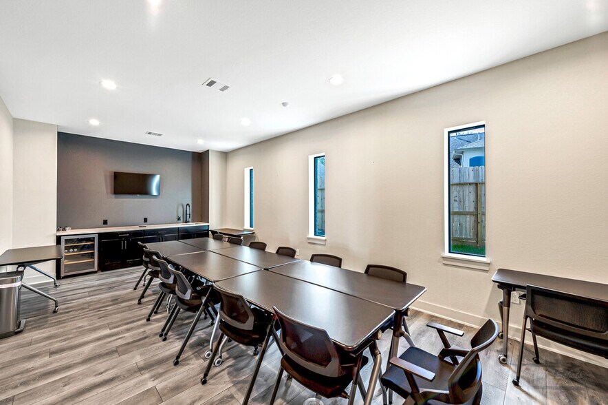 More Photos Of Colonial Parkway & Park West Green Dr, Katy Office For Sale