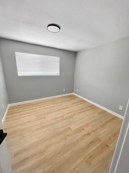 More Photos Of 1925 W Village Dr, Phoenix Multifamily For Sale