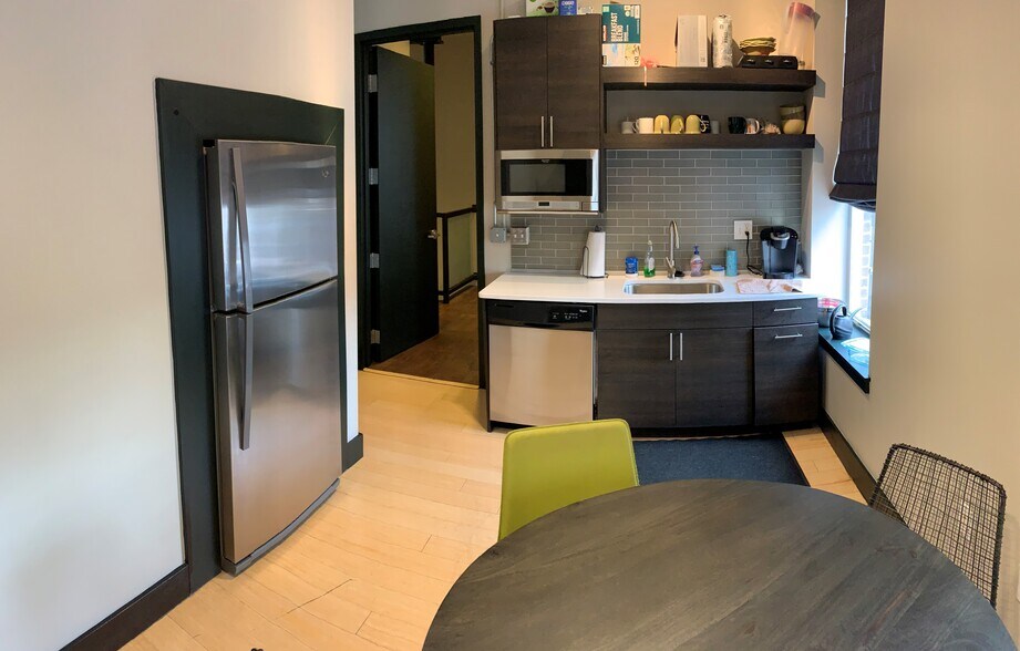 More Photos Of 38-42 S Broadway, Denver Restaurant For Sale