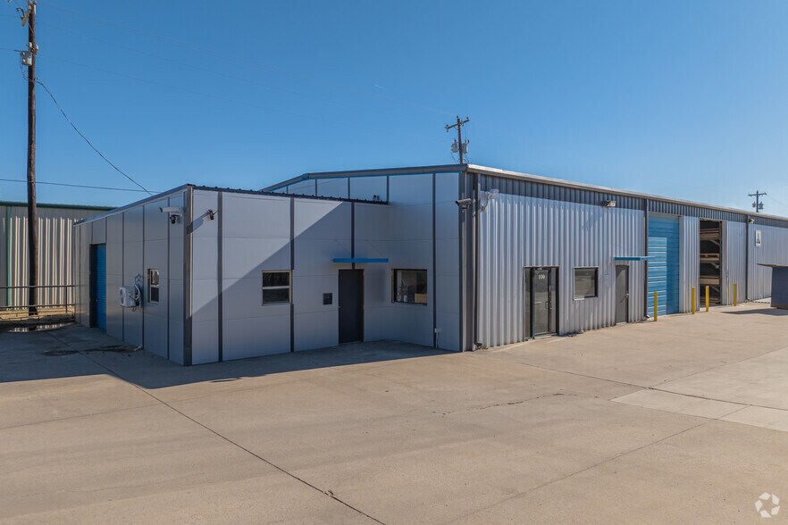 More Photos Of 2653 Blue Mound Rd W, Haslet Warehouse For Lease