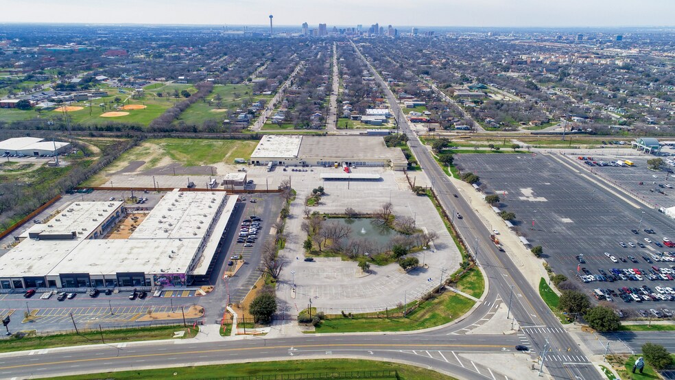 More Photos Of 3000 E Houston St, San Antonio Unknown For Lease