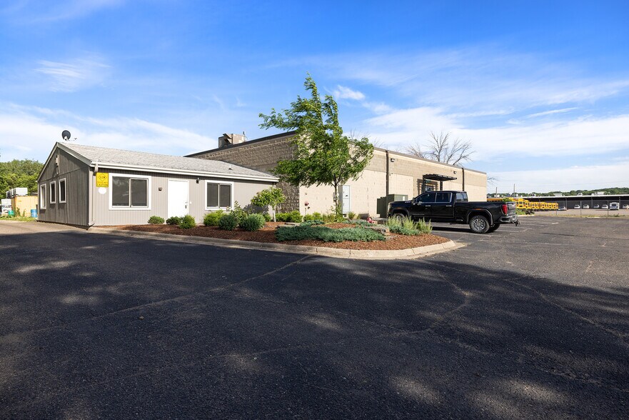 More Photos Of 12401 Washburn Ave S, Burnsville Light Manufacturing For Sale