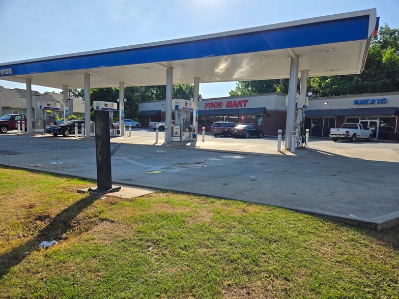 More Photos Of 3012 Jonesboro Rd SE, Atlanta General Retail For Lease