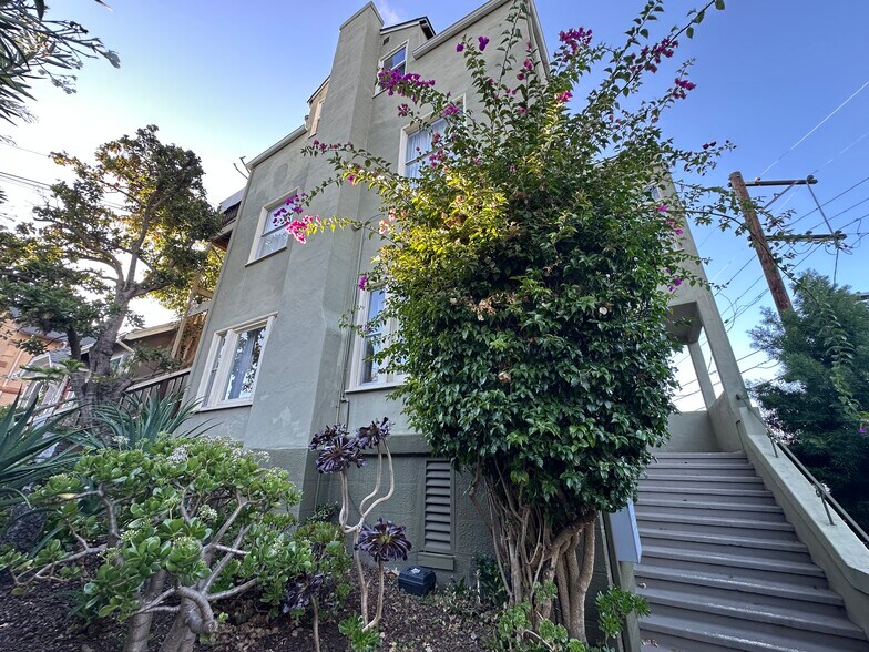 More Photos Of 4347 Leach Ave, Oakland Apartments For Sale