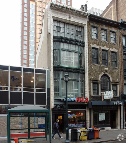 More Photos Of 1802 Chestnut St, Philadelphia General Retail For Lease