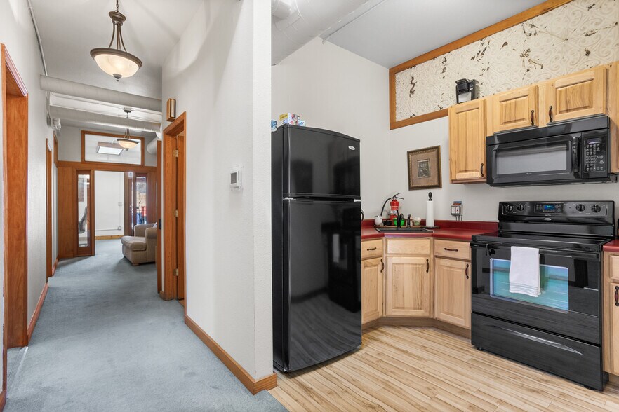 More Photos Of 431 Main St, Lyons Storefront Retail Office For Lease