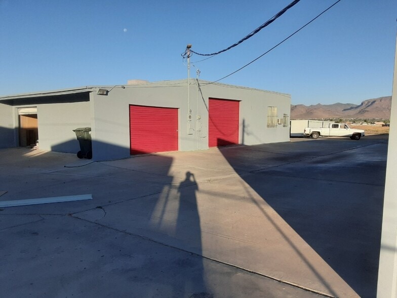More Photos Of 3890 Sunshine Dr, Kingman Self Storage For Lease