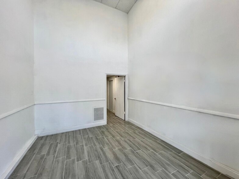 More Photos Of 7200-7360 NW 56th St, Miami Warehouse For Sale