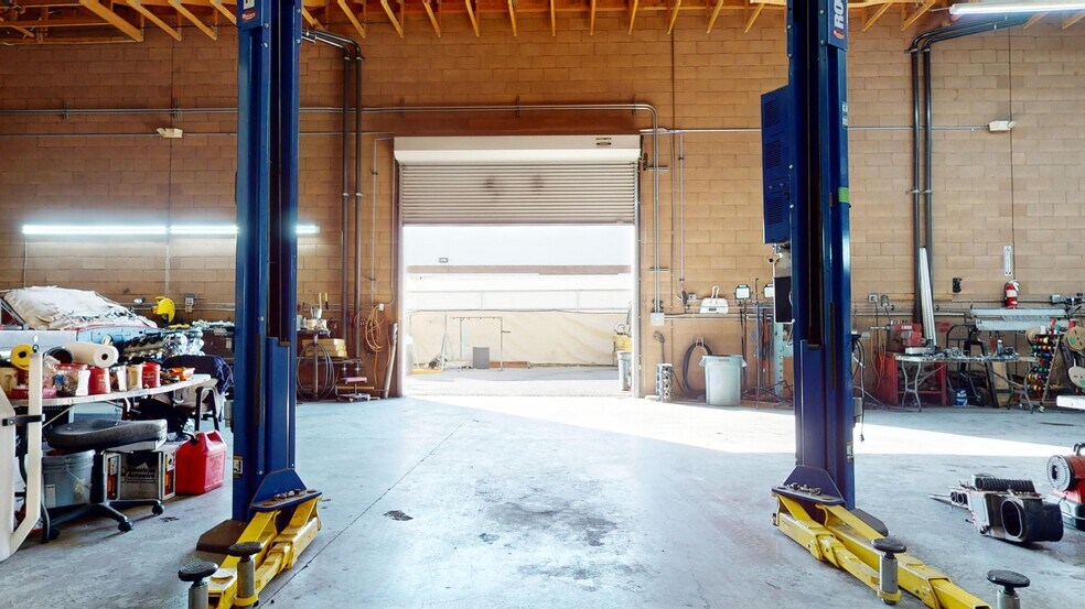 More Photos Of 3495 W Lake Mead Blvd, North Las Vegas Warehouse For Sale