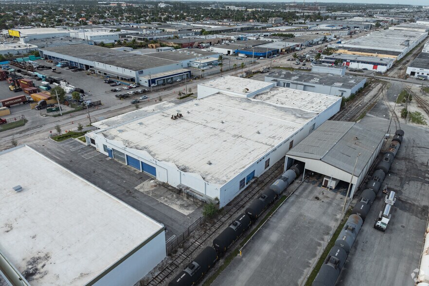 More Photos Of 6501 NW 37th Ave, Miami Warehouse For Lease