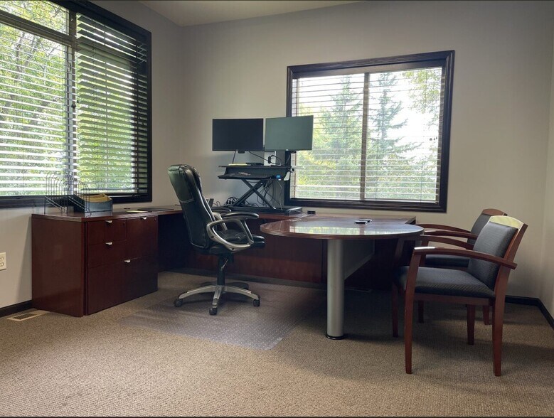 More Photos Of 7935 Stone Creek Dr, Chanhassen Office For Sale