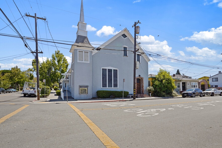 More Photos Of 2703 California St, Berkeley Religious Facility For Sale