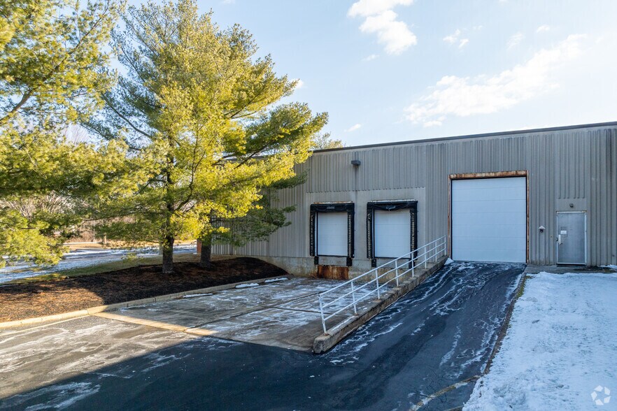 More Photos Of 47 Commerce Dr, Cranbury Light Distribution For Sale